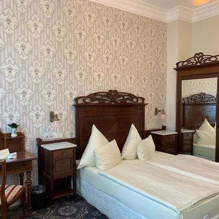 Seeufer Hotel 3*