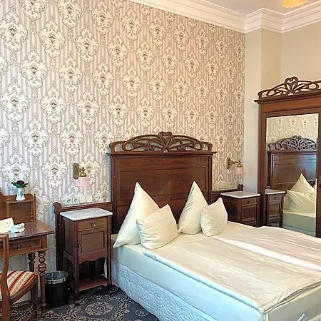 Hotel Seeufer 3*