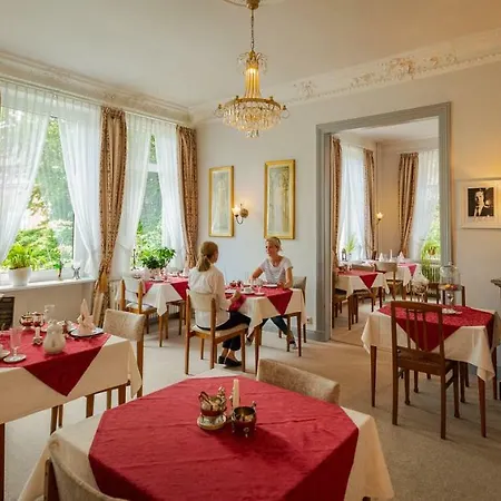 Seeufer Hotel 3*